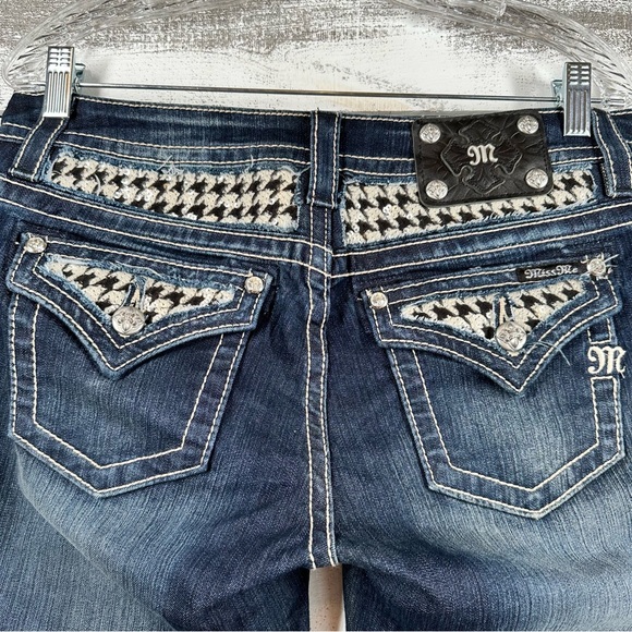 Miss Me Houndstooth Sparkle Flap Pocket Mid Rise Skinny Stonewashed Jeans - Picture 6 of 10